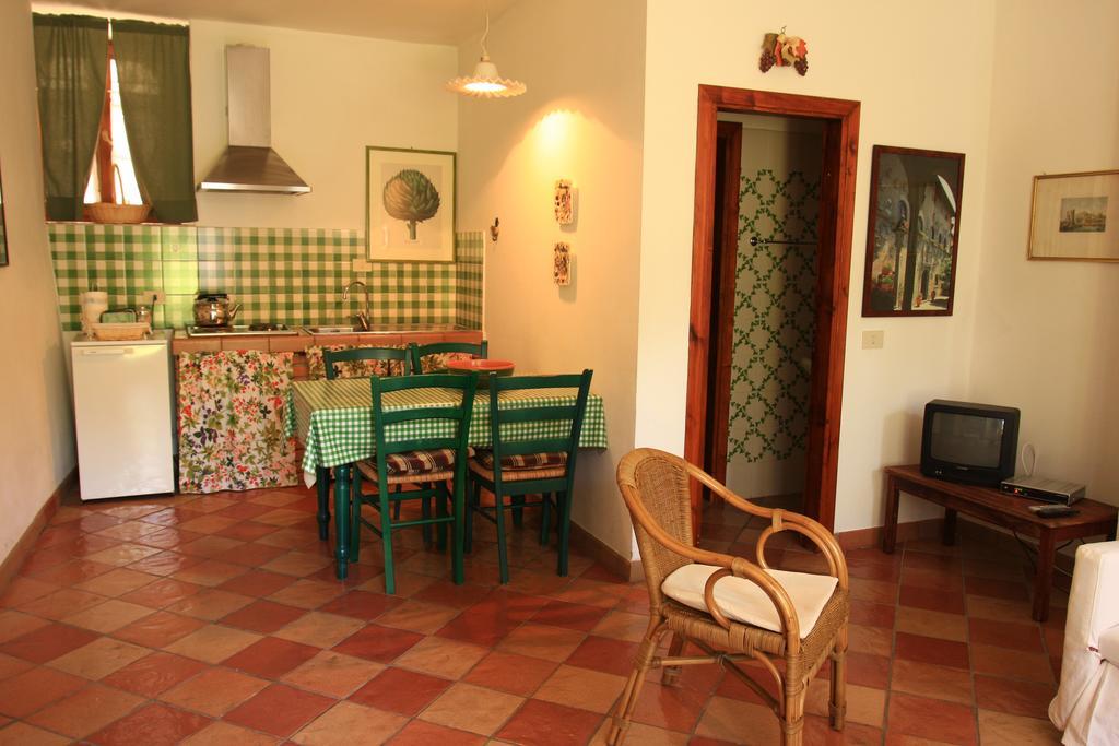 Agriturismo Villa Opera Volterra Habitación foto
